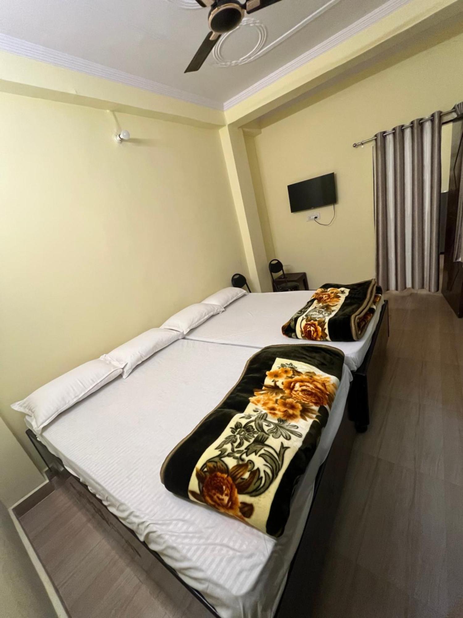 Incredible Banaras Inn 바라나시 외부 사진